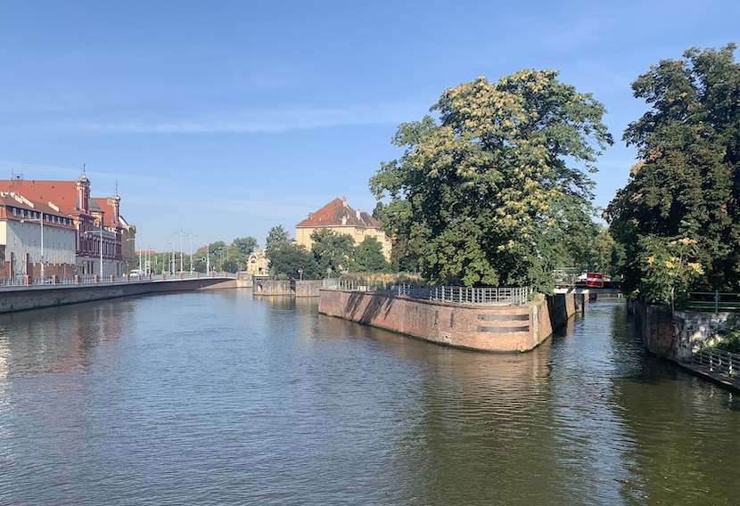 https://www.odkryjesz.pl/wp-content/uploads/2024/06/WaskiKanal.jpeg